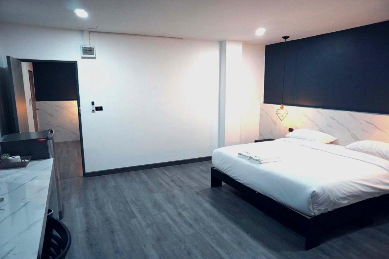 Prinn Hotel Rayong Exteriör bild