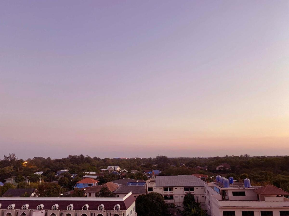 Prinn Hotel Rayong Exteriör bild