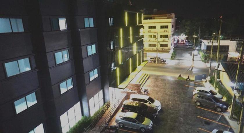Prinn Hotel Rayong Exteriör bild