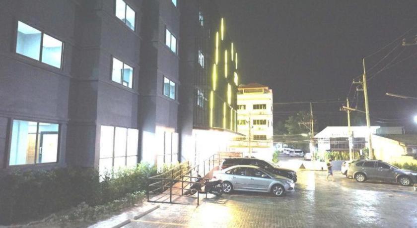 Prinn Hotel Rayong Exteriör bild